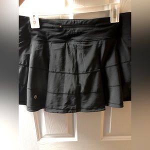 Lulu Lemon black Skort Size 8 Regular- Worn ONCE